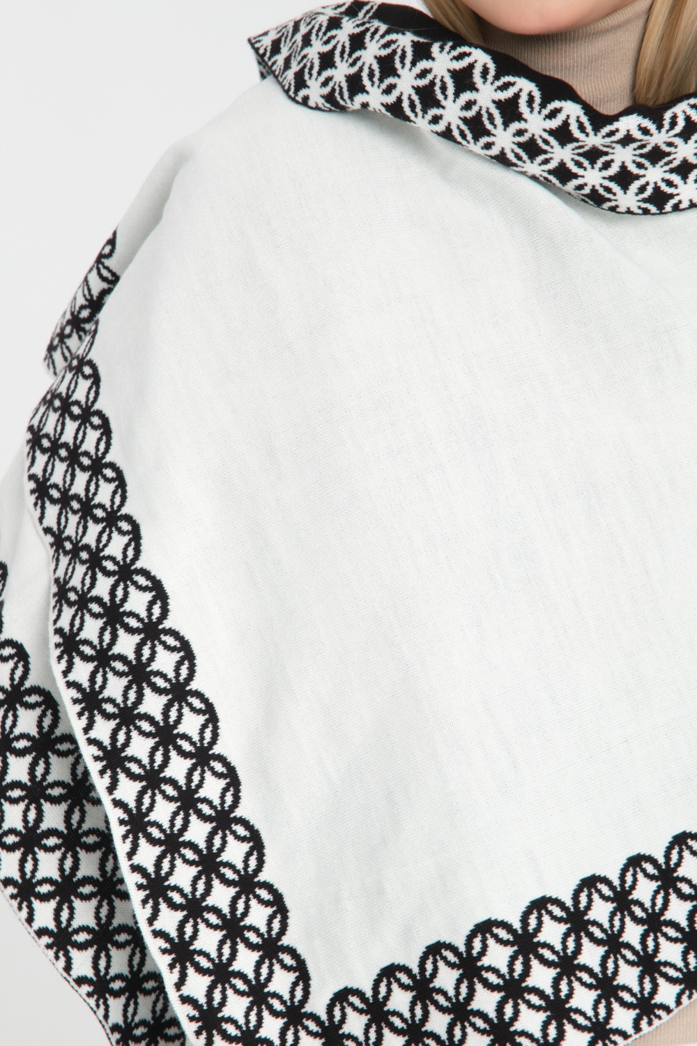 Wega Moda Çift Yönlü Halkalı Desenli Kadın Omuz Şalı Akrilik 75 x 175 cm Şık ve Rahat görsel 3