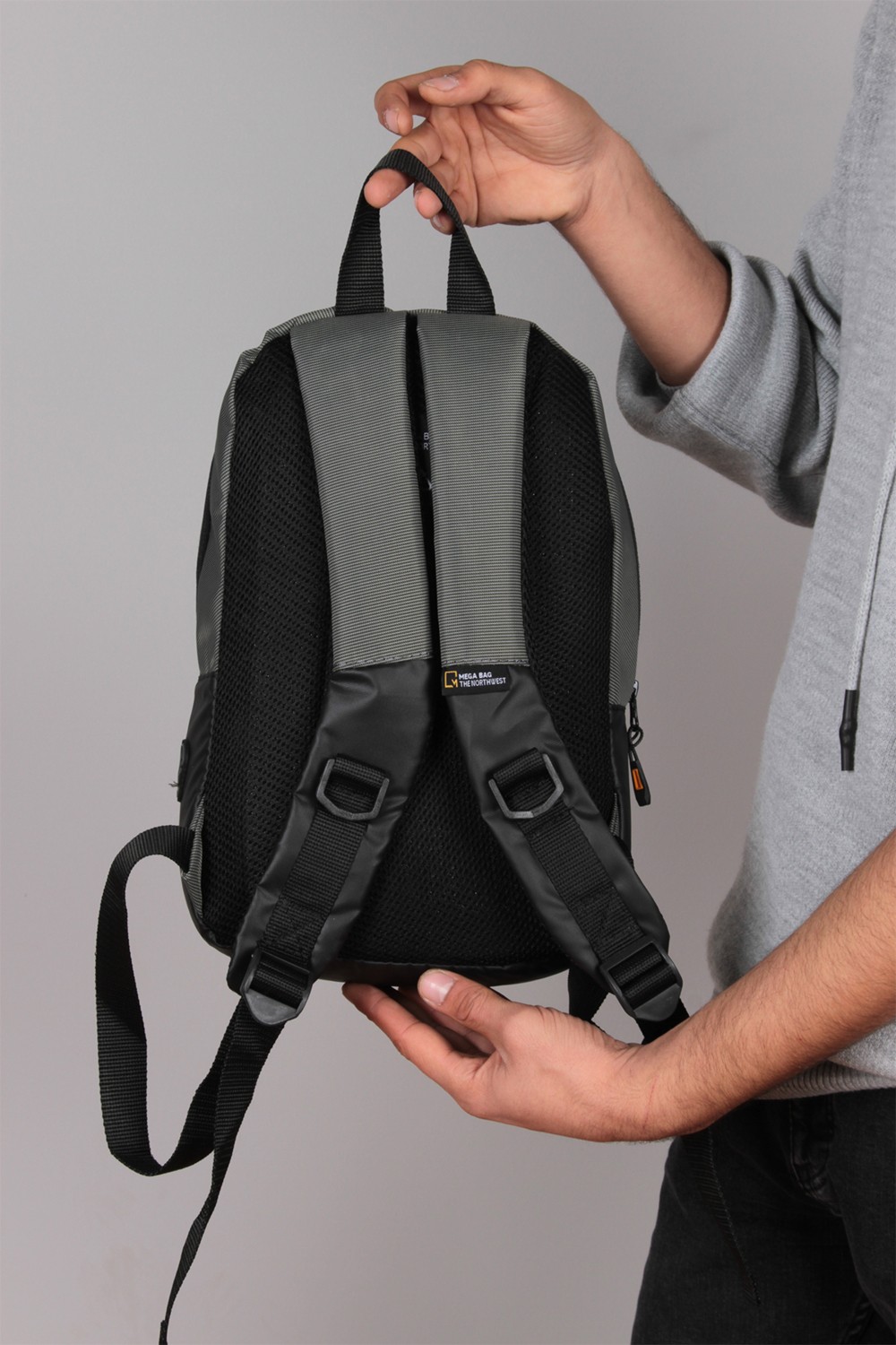 Byhakan MEGA-1028 Su Geçirmez Sırt Çantası Siyah Renkli Dayanıklı Polyester Materyal ile Ergonomik Tasarım görsel 5