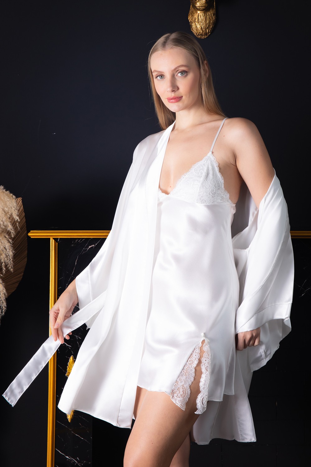 Lunoche Nightwear Kadın Güpür Dantel ve Sırt Detaylı Saten Çeyizlik Ikili Gecelik Sabahlık Takımı görsel 3