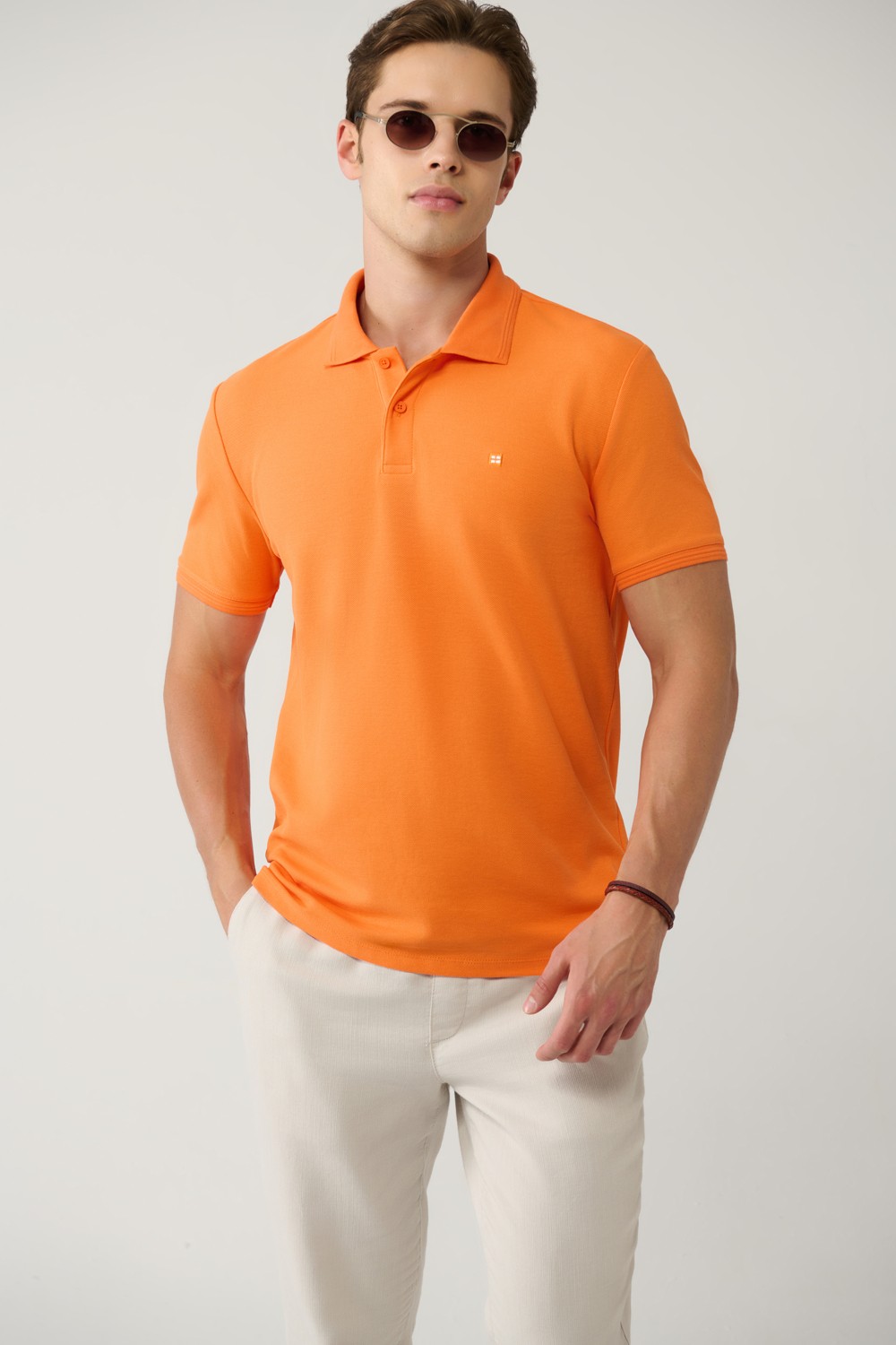 AVVA Erkek Antrasit Kıvrılmaz Polo Yaka %100 Pamuk Basic Regular Fit T-Shirt B001032