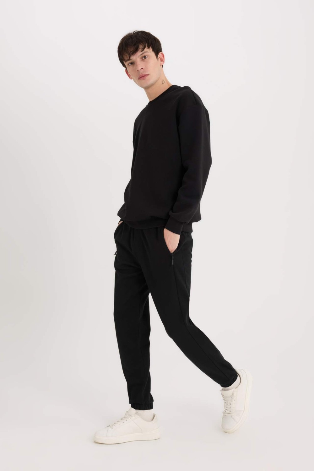 DeFacto Slim Fit Dar Kesim Fermuar Cepli Pike Eşofman Altı D5258AX25SP görsel 2