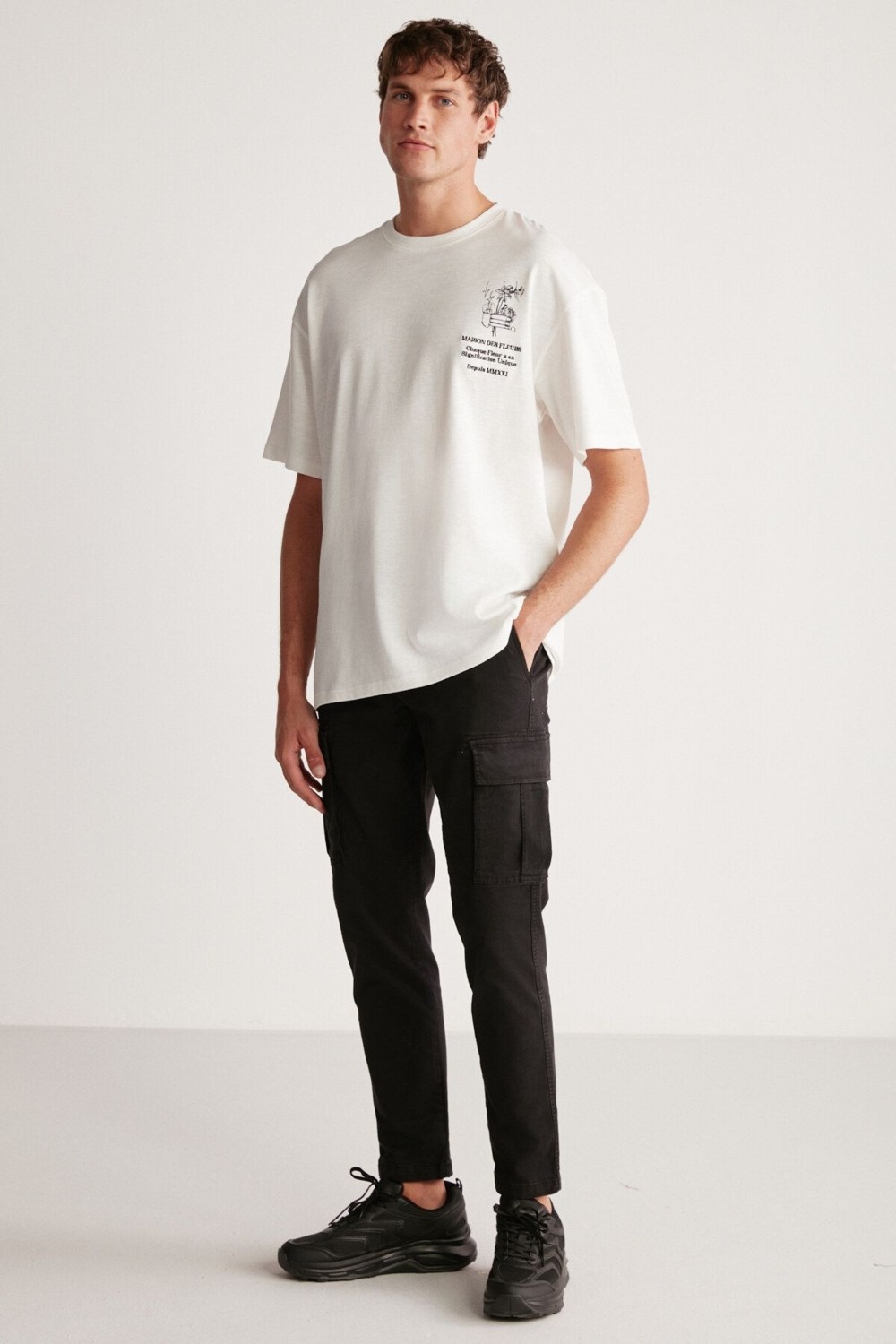 Grimelange Alonzo Erkek Oversize Fit %100 Pamuk Nakışlı Ve Baskılı Ekru T-shirt görsel 6