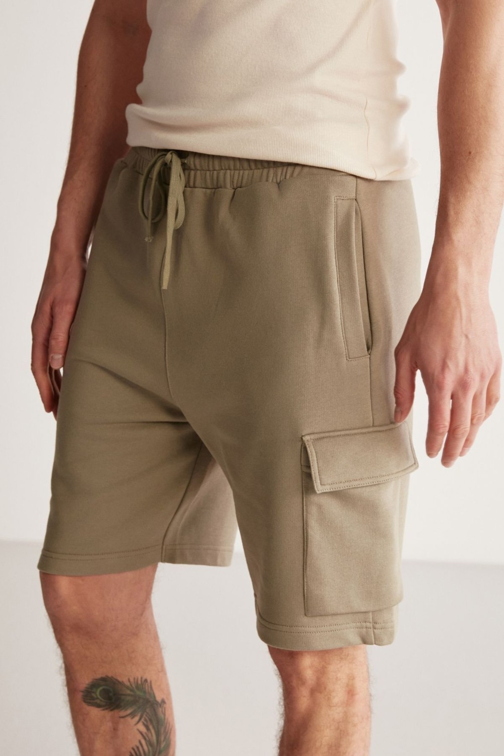 Grimelange Lıonel Erkek Kargo Cepli Beli Lastikli Comfort Fit Haki Şort görsel 2