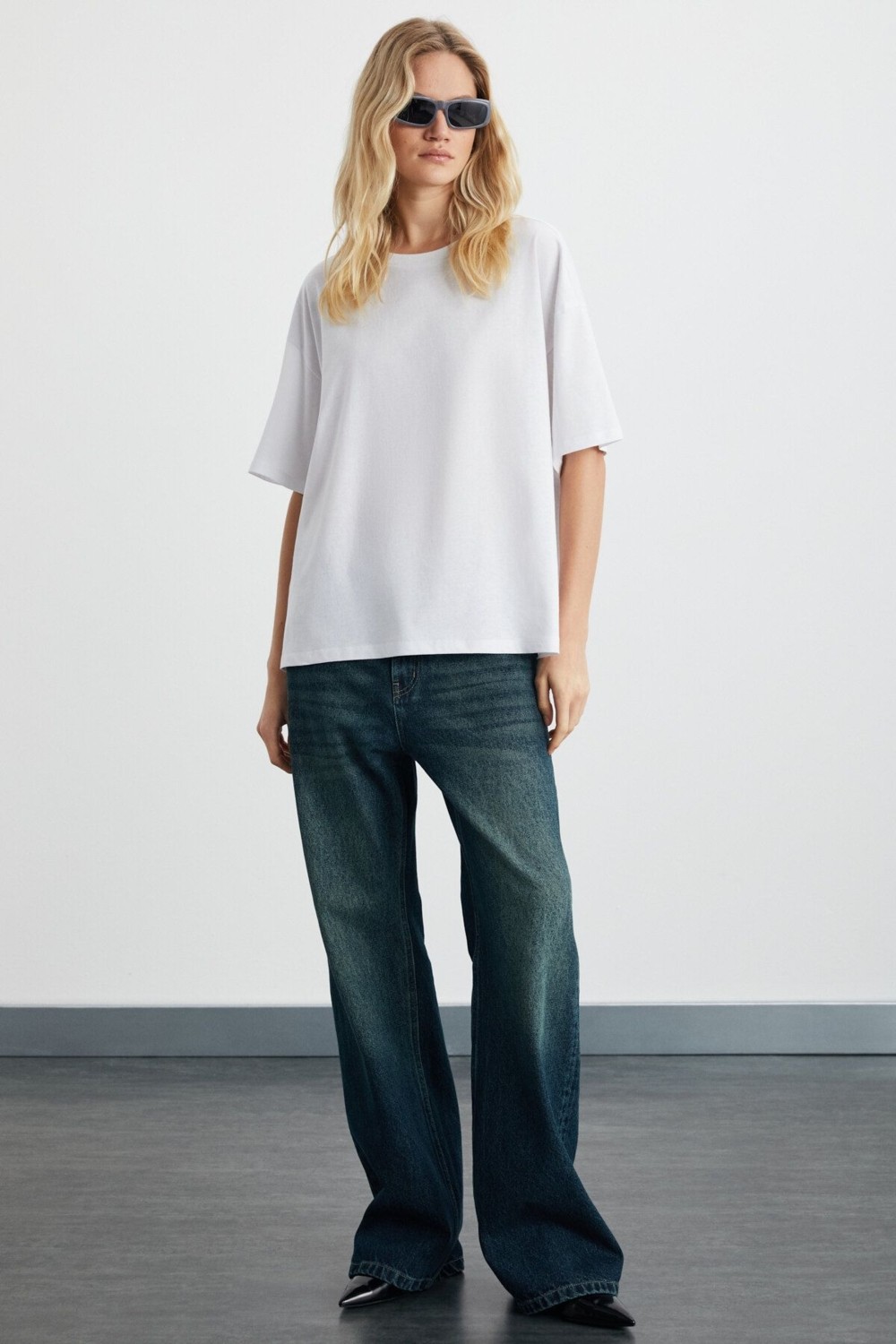 Grimelange Lagertha Kadın %100 Organik Pamuklu Kalın Dokulu Oversize Fit Yuvarlak Yakalı Siyah T-shirt görsel 2