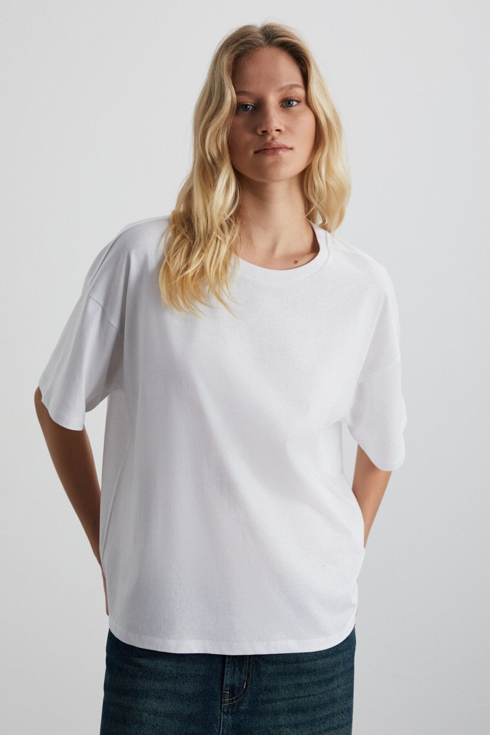 Grimelange Lagertha Kadın %100 Organik Pamuklu Kalın Dokulu Oversize Fit Yuvarlak Yakalı Siyah T-shirt görsel 3