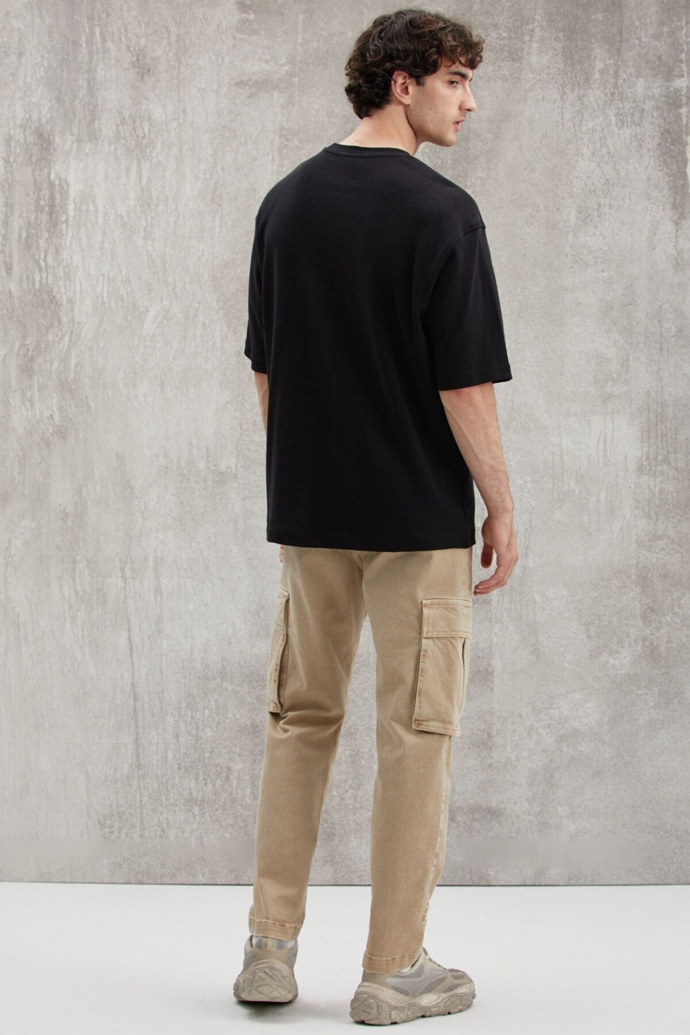 Grimelange Joel Erkek %100 Organik Pamuklu Kalın Kumaşlı Özel Dokulu Etiket Detaylı Oversize Siyah T-shirt görsel 7