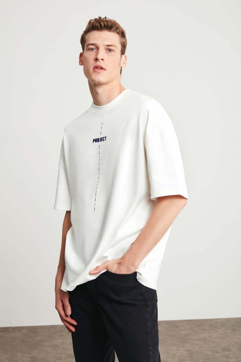 Grimelange Project Erkek Baskı Detaylı Oversize Fit %100 Organik Pamuk Örme Bisiklet Yaka Örme Beyaz T-shirt görsel 4