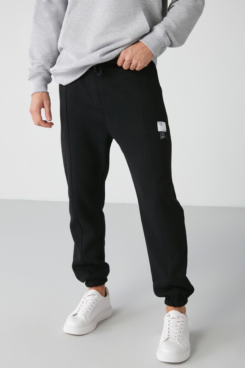 Grimelange ROWAN Erkek Organik Pamuklu Relaxed Fit İçi Polarlı Süs etiketli Jogger Gri Eşofman Altı