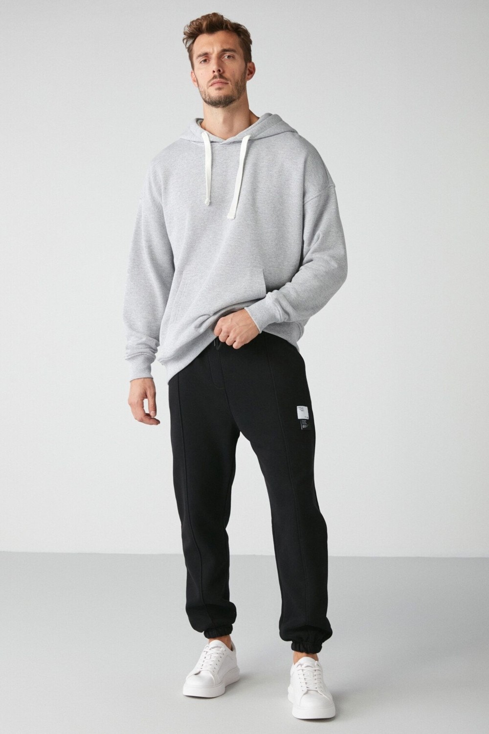 Grimelange ROWAN Erkek Organik Pamuklu Relaxed Fit İçi Polarlı Süs etiketli Jogger Gri Eşofman Altı görsel 3