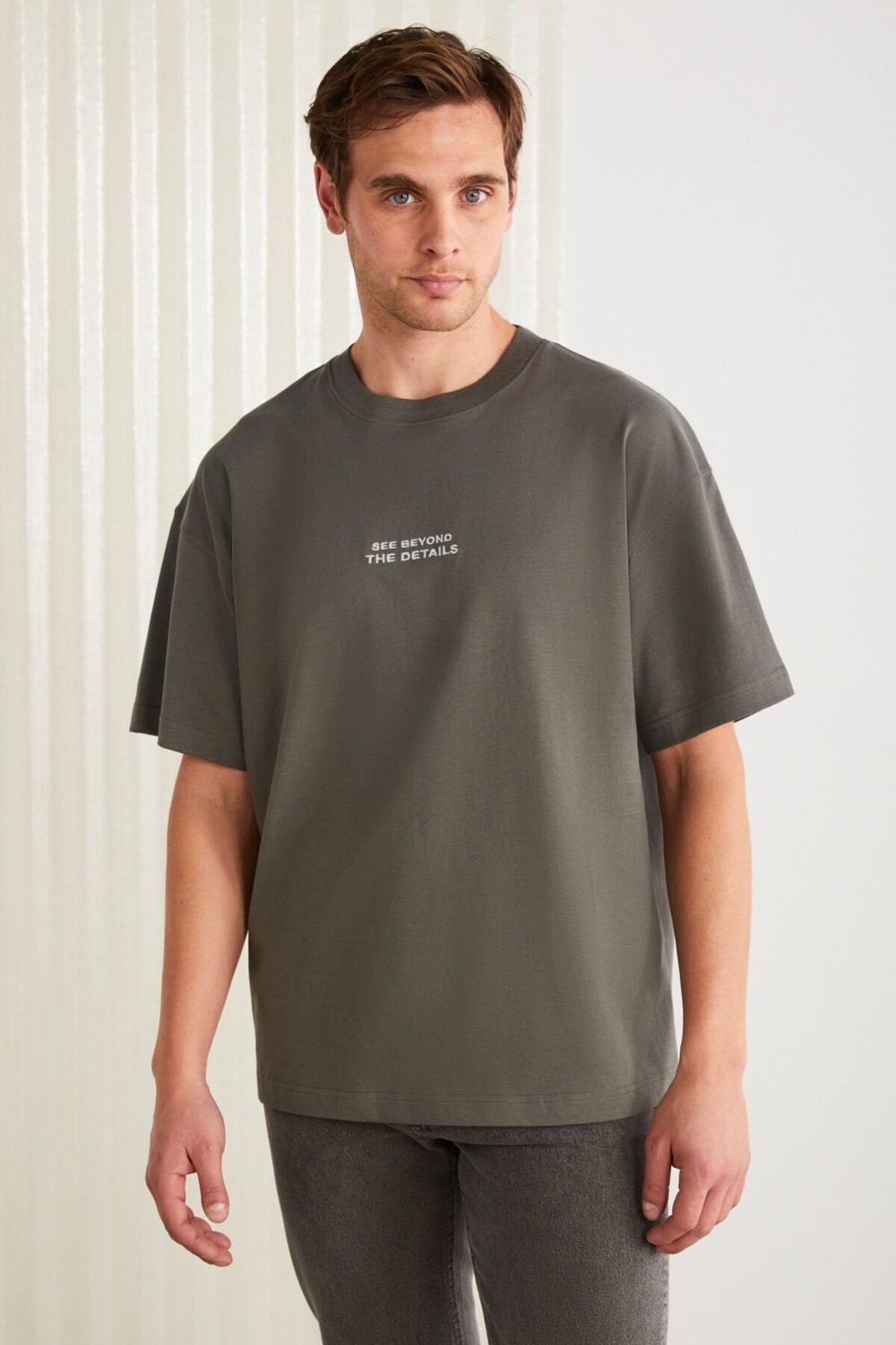 Grimelange Vıto Erkek %100 Organik Pamuklu Nakış Yazı Detaylı Oversize Bol Kesim Kısa Kollu Siyah T-Shirt görsel 3