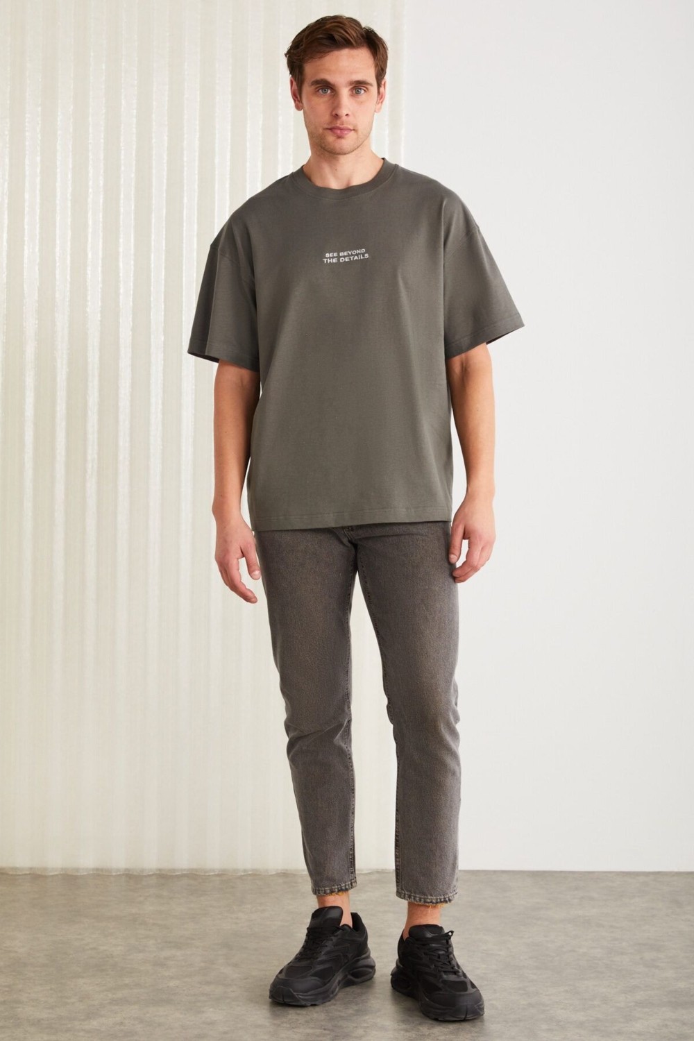 Grimelange Vıto Erkek %100 Organik Pamuklu Nakış Yazı Detaylı Oversize Bol Kesim Kısa Kollu Siyah T-Shirt görsel 4