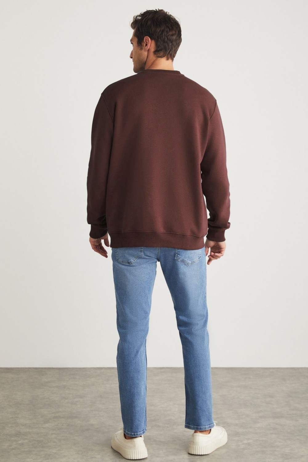 Grimelange TRAVIS Erkek Organik Kumaşlı Yumuşacık Regular Fit Yuvarlak Yakalı Kahverengi Sweatshirt görsel 6