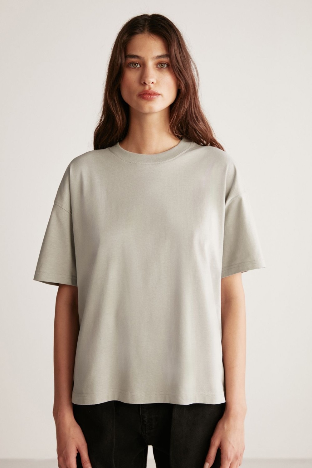 Grimelange Jemmy Kadın %100 Organik Pamuk Relaxed Fit Yırtmaçlı Yuvarlak Yakalı Beyaz T-shirt