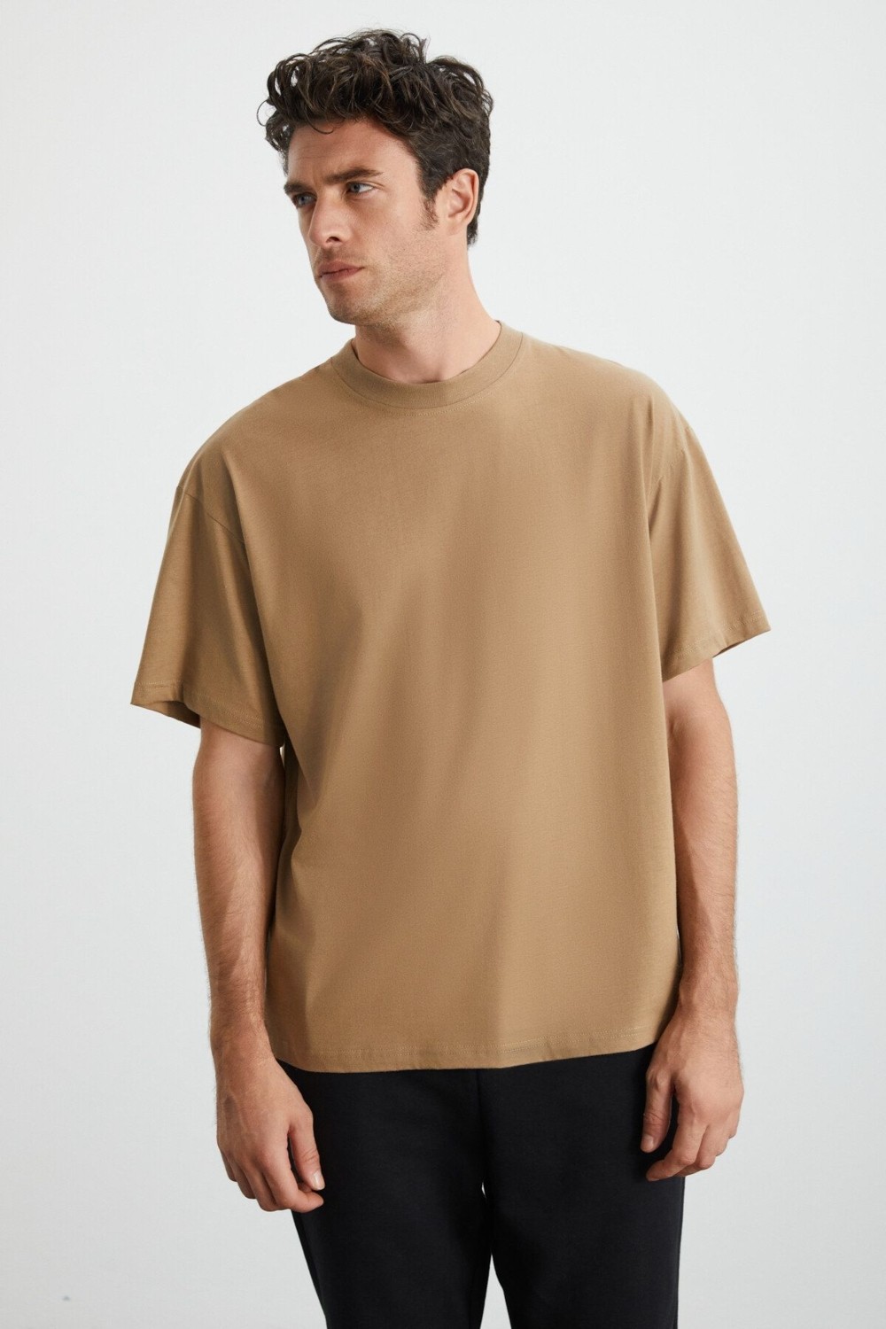 Grimelange Jett Erkek Oversize Fit %100 Organik Pamuk Kalın Dokulu Bisiklet Yakalı Beyaz T-shirt