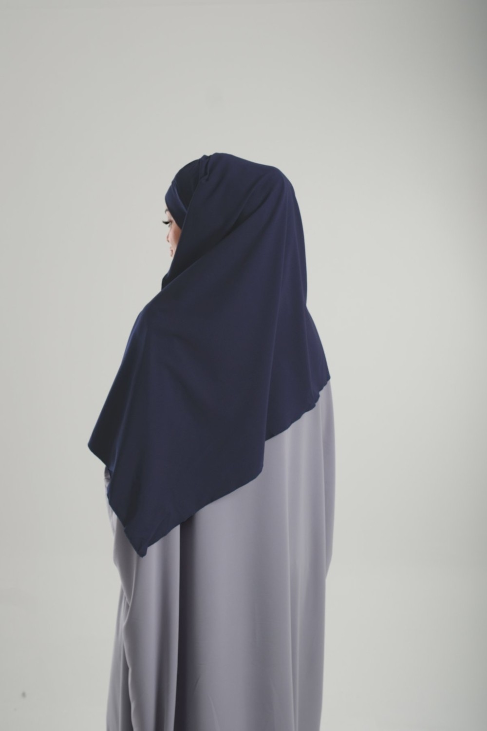 Hürrem Bone Saks Mavisi Pratik Hazır Geçmeli Bone Şal Krep Mevsimlik Tek Bantlı 1453K_24 görsel 4