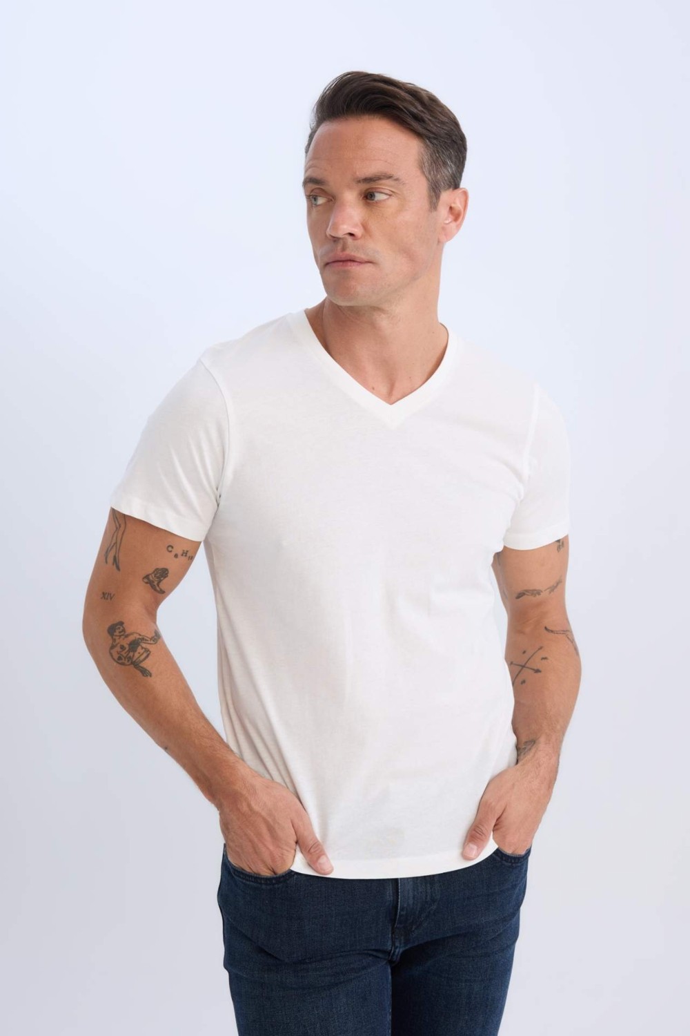 DeFacto %100 Pamuk New Regular Fit Esnek Kumaş Basic Tişört D7938AX25SP görsel 4