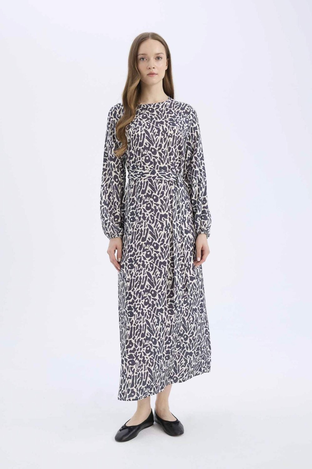 DeFacto Regular Fit Bisiklet Yaka Desenli Kuşaklı Uzun Kollu Maxi Elbise D9835AX25SM görsel 3