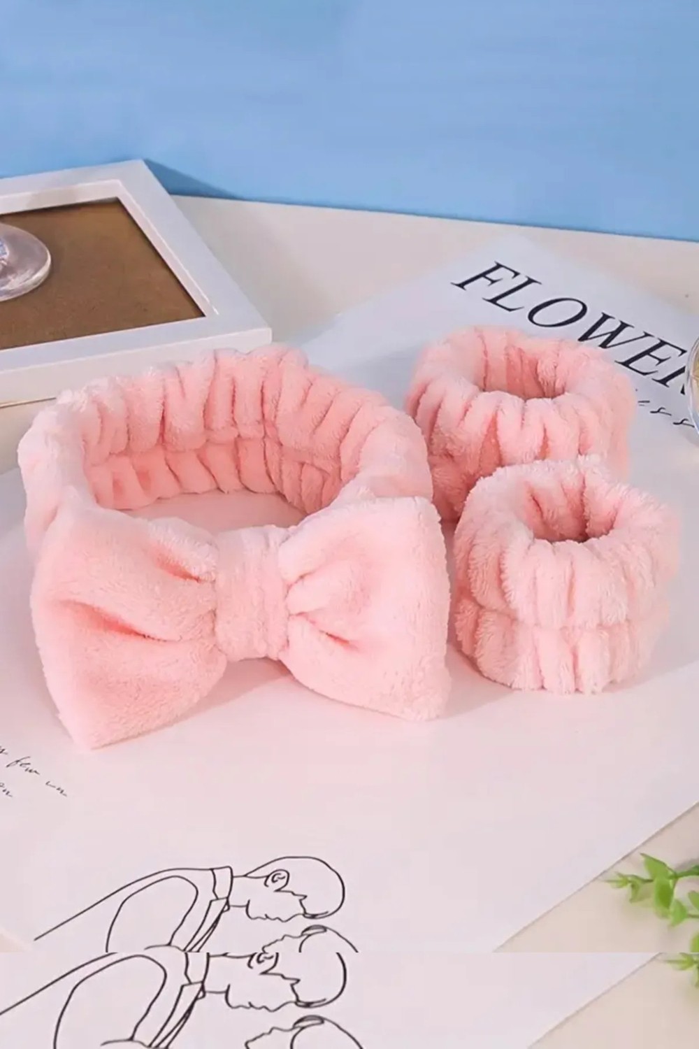 SB SizinBazar Pembe Rengi Süper Soft Spa Takımı - 2 Adet Havlu Yıkama Bilekliği ve Elastik Saç Bandı Takımı görsel 2