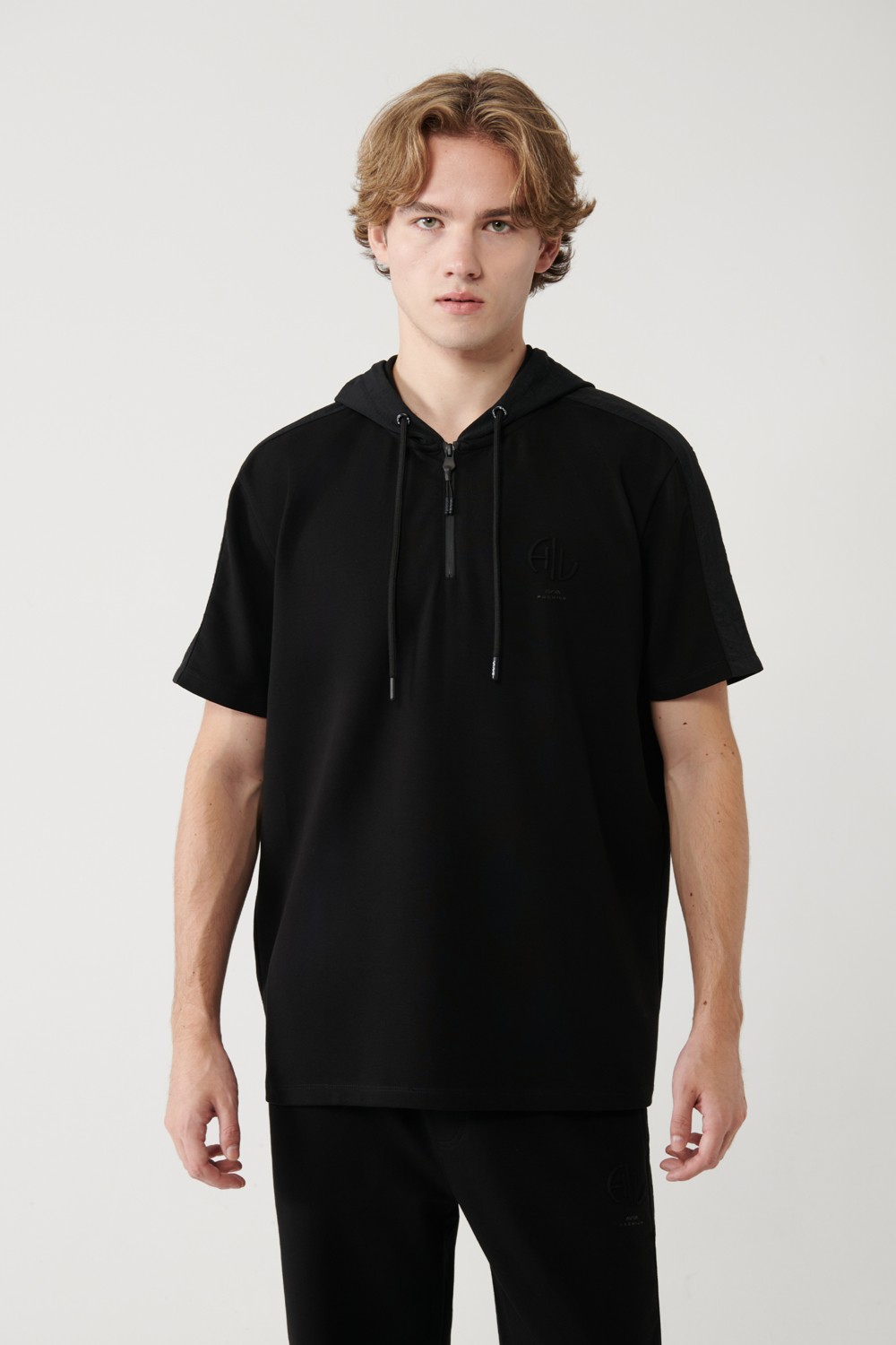 AVVA Erkek Siyah Kapüşonlu Jersey Garnili Regular Fit T-Shirt A41Y1233 görsel 3
