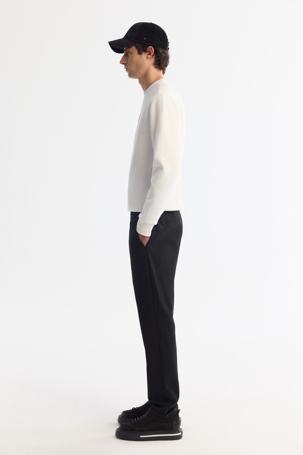 AVVA Erkek Siyah Yanı Lastikli Bi-Stretch Kolay Ütülenen Chino Slim Fit Pantolon B003037 görsel 2