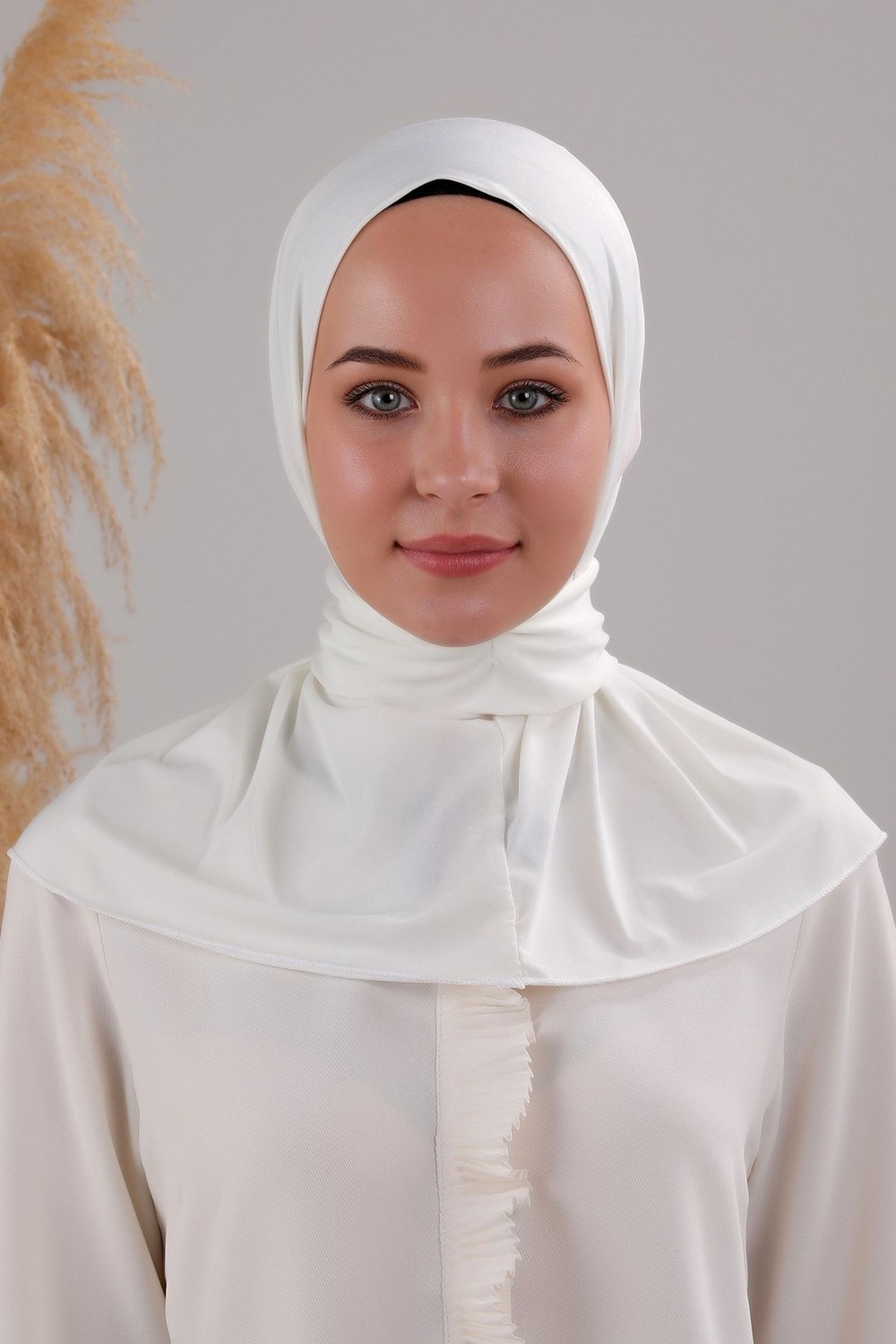 Melodi Scarf Kadın Tesettür Pratik Çıtçıtlı Sandy Fular Hazır Deniz Havuz Uyumlu Bone Siyah