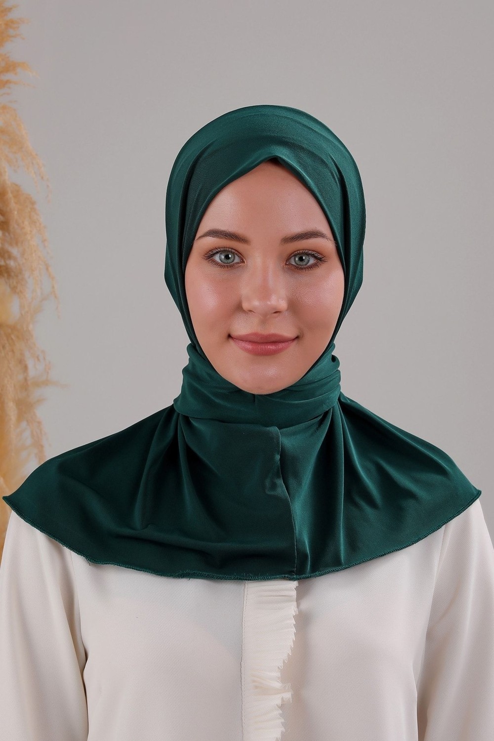 Melodi Scarf Kadın Tesettür Pratik Çıtçıtlı Sandy Fular Hazır Deniz Havuz Uyumlu Bone Siyah