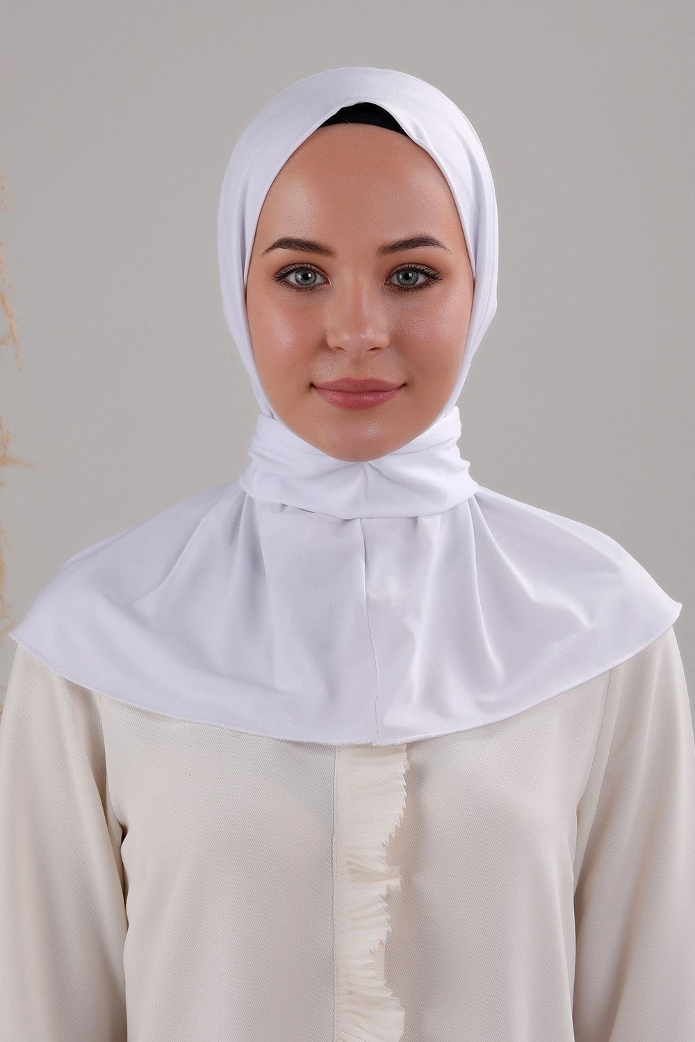 Melodi Scarf Kadın Tesettür Pratik Çıtçıtlı Sandy Fular Hazır Deniz Havuz Uyumlu Bone Siyah