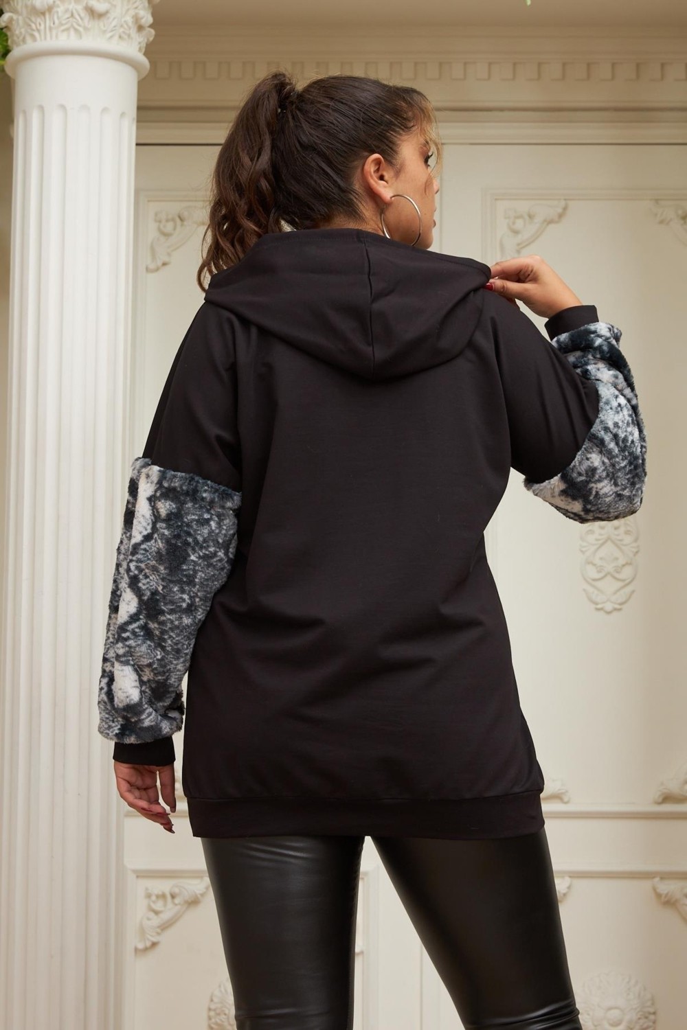 Imagine Giyim Kadın Kol Peluş Kürk Detaylı Büyük Beden Siyah Sweatshirt - Şıklığı ve Rahatlığı Buluşturan Tasarım görsel 5