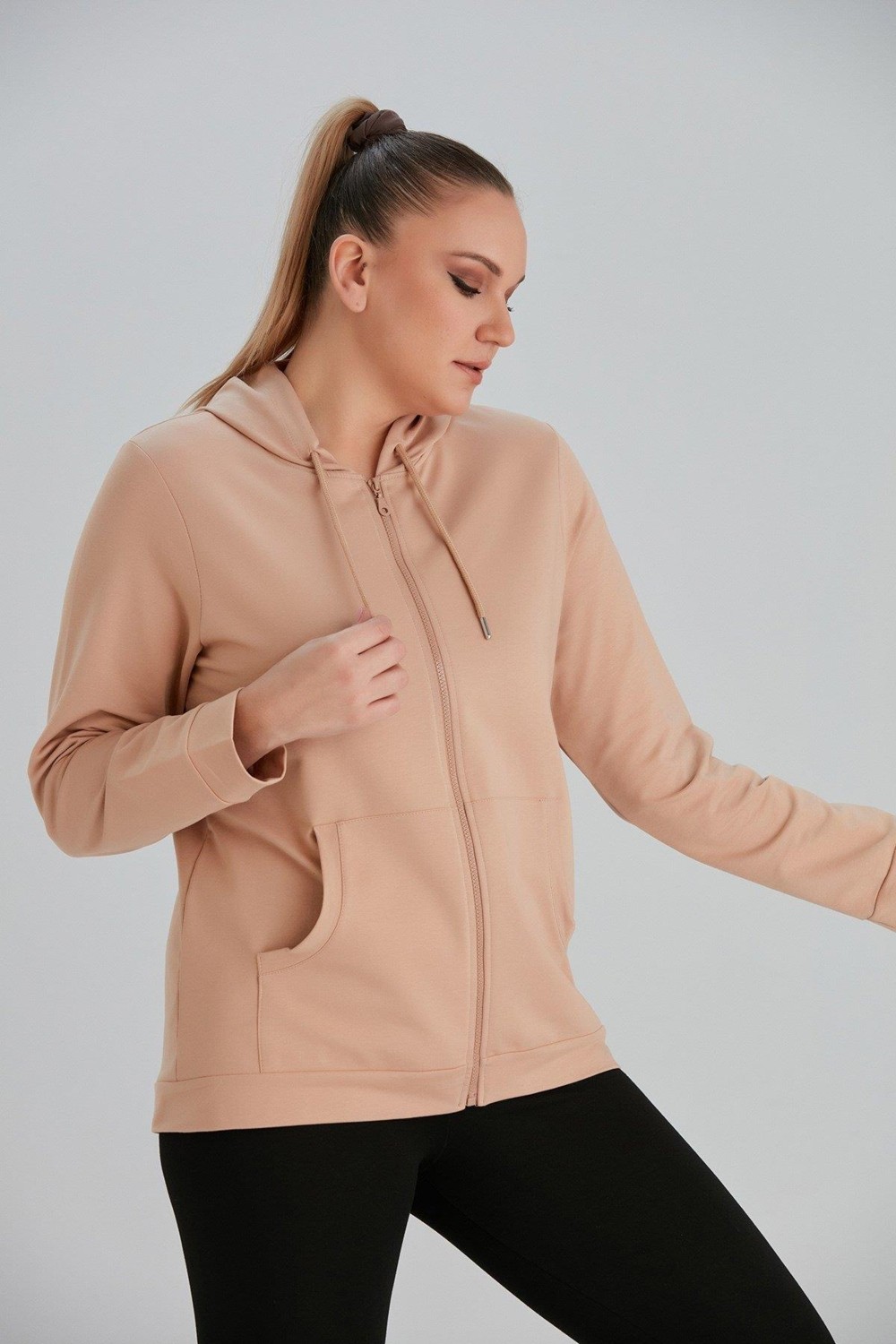 Imagine Giyim Trendi Yakalayıp, Konforu Yaşayacağınız Fermuar Detaylı Büyük Beden Vizon Sweatshirt