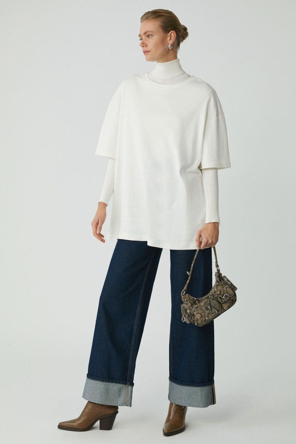 Ethiquet Modest Vıvıan Kadın %100 Organik Pamuklu Oversize Fit Bisiklet Yaka Krem Büyük Beden T-shirt görsel 4