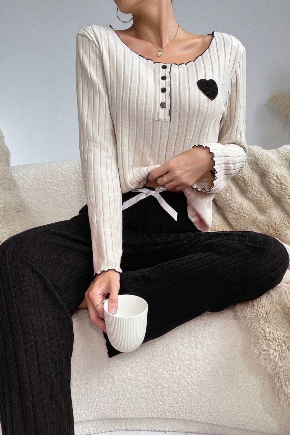 Bella Notte Nakışlı Siyah Pamuklu Kalp Detaylı Pijama Takımı