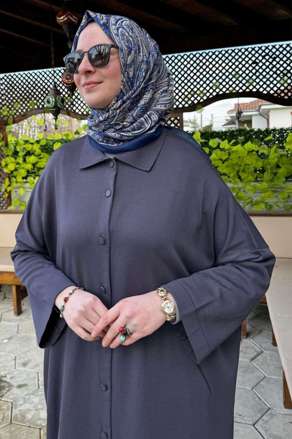 Rabia Şamlı Antrasit Panço Triko Hırka Standart Beden Kadın İçin Rahat ve Şık Tasarım görsel 2