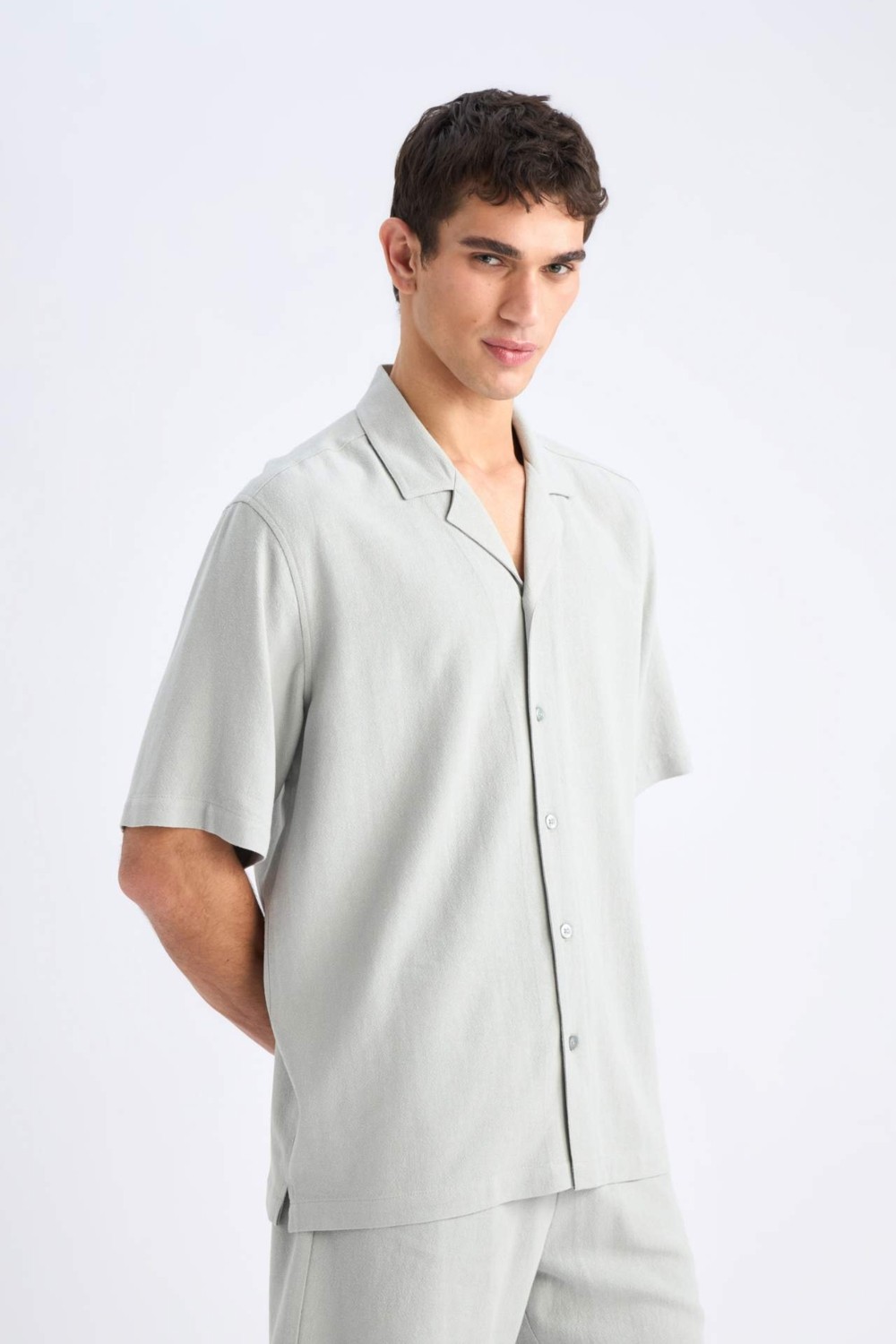 DeFacto Relax Fit Polo Yaka Pamuklu Yazlık Kısa Kollu Gömlek D8875AX25SM görsel 3