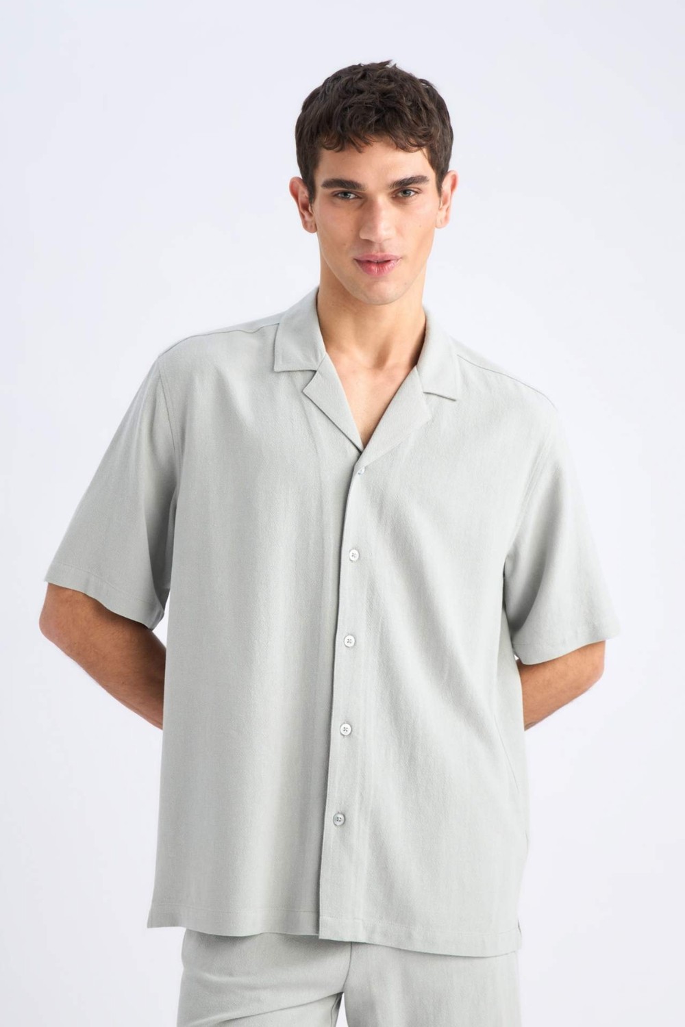 DeFacto Relax Fit Polo Yaka Pamuklu Yazlık Kısa Kollu Gömlek D8875AX25SM görsel 4