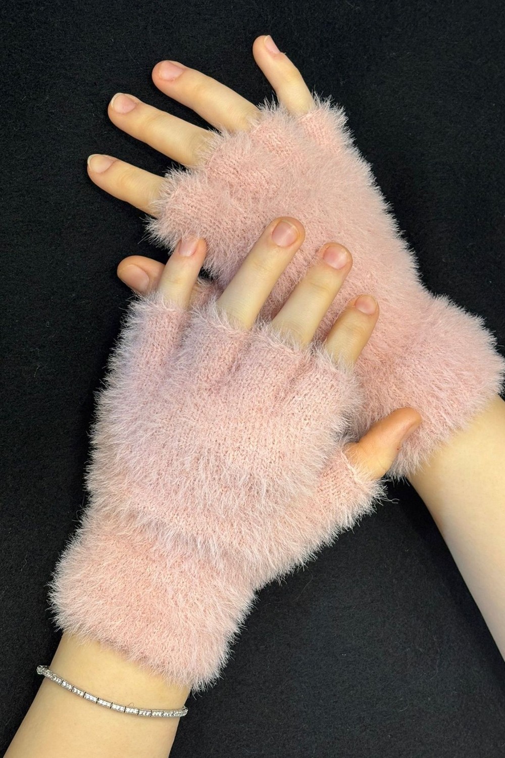 Mediterian Yumuşak peluş kesik parmak eldiven, şık ve rahat tasarım, pembe dokuma materyal