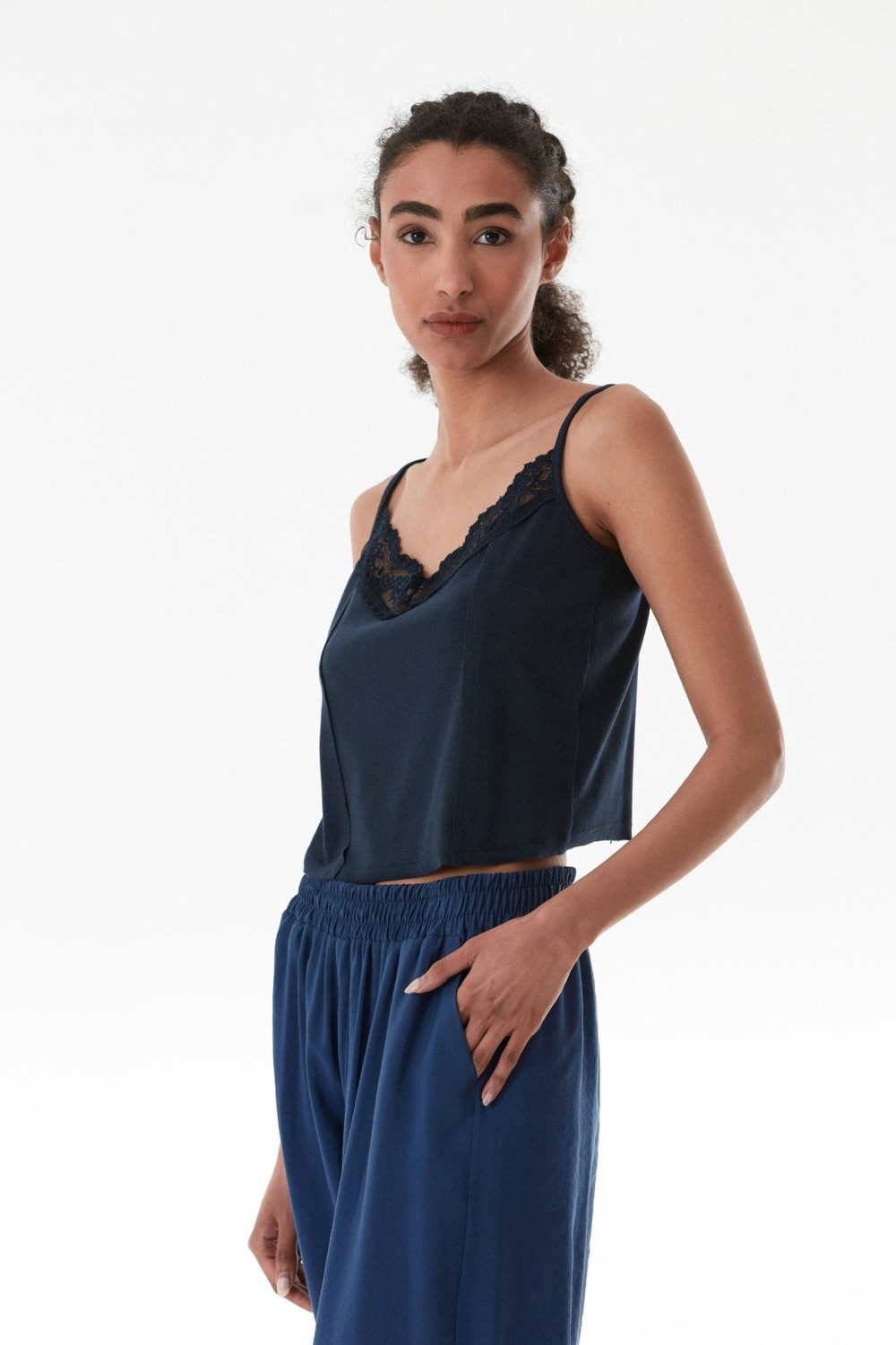 FullaModa Dantelli Ip Askılı Modal Crop Body görsel 2