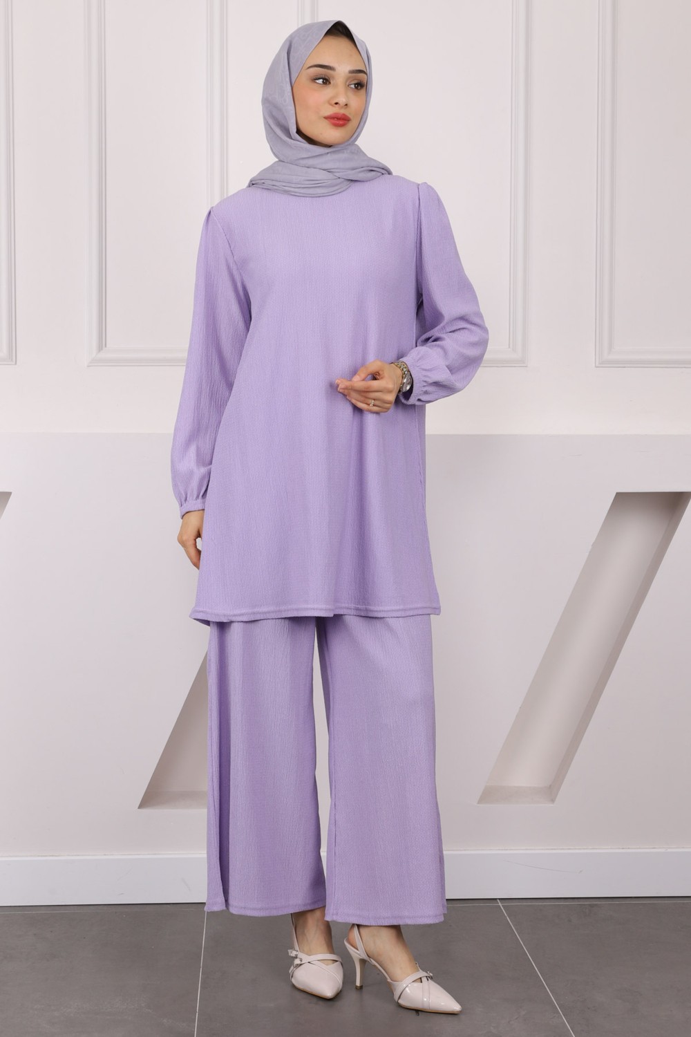 İmaj Butik Kadın Çağla Renkli Tunik Pantolonlu Takım Dokuma Kumaş ile Modern Stil Sunuyor