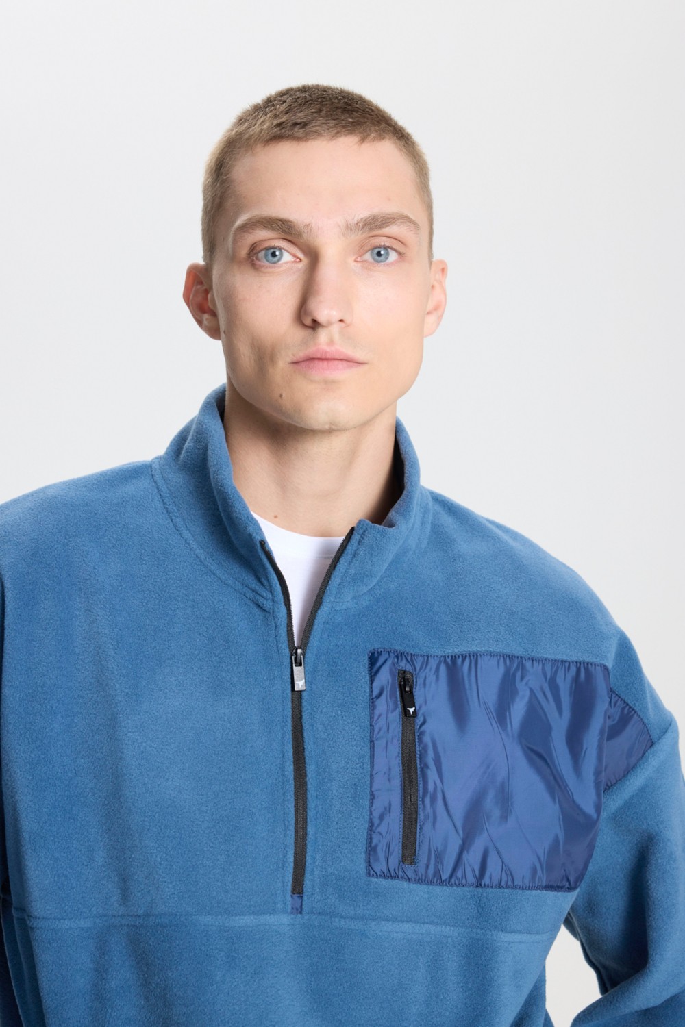 Altınyıldız Classics Erkek Gri Melanj Oversize Bol Kesim Dik Bato Yaka Cep Detaylı Fermuarlı Isı Tutan Polar Sweatshirt görsel 4