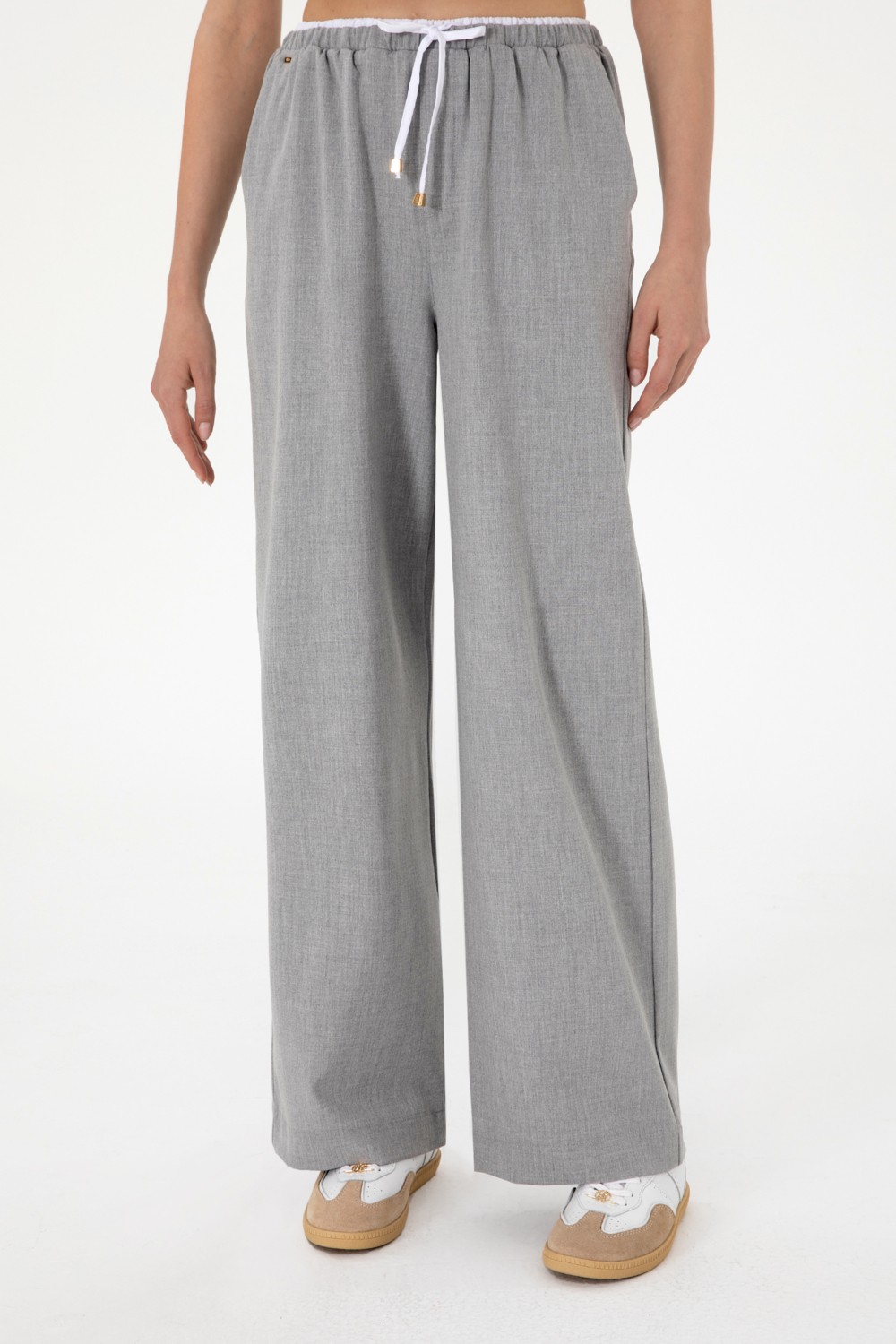 U.S. Polo Assn. Kadın Siyah Bel Detaylı Loose Fit Kanvas Pantolon 50309118-VR046 görsel 2