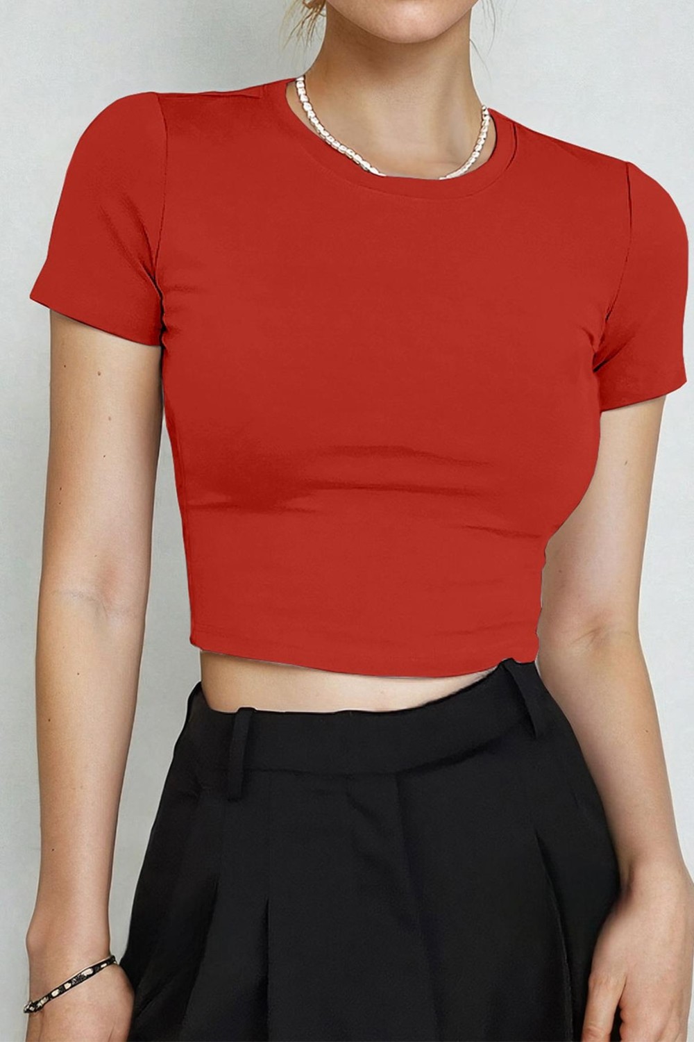 Teenage Millionaire Kadın Beyaz Bisiklet Yaka Likralı Kısa Kol Body Crop Bluz Örme Kumaş Kalıbı