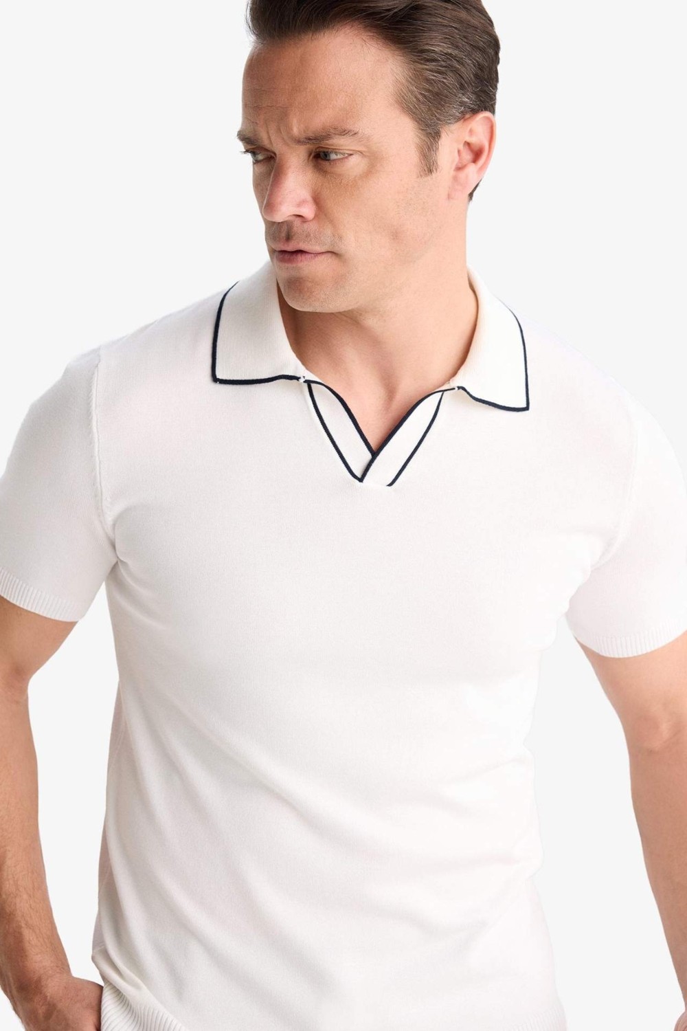 DeFacto Modern Fit Polo Yaka Kısa Kollu Triko Tişört C4984AX25SM görsel 4