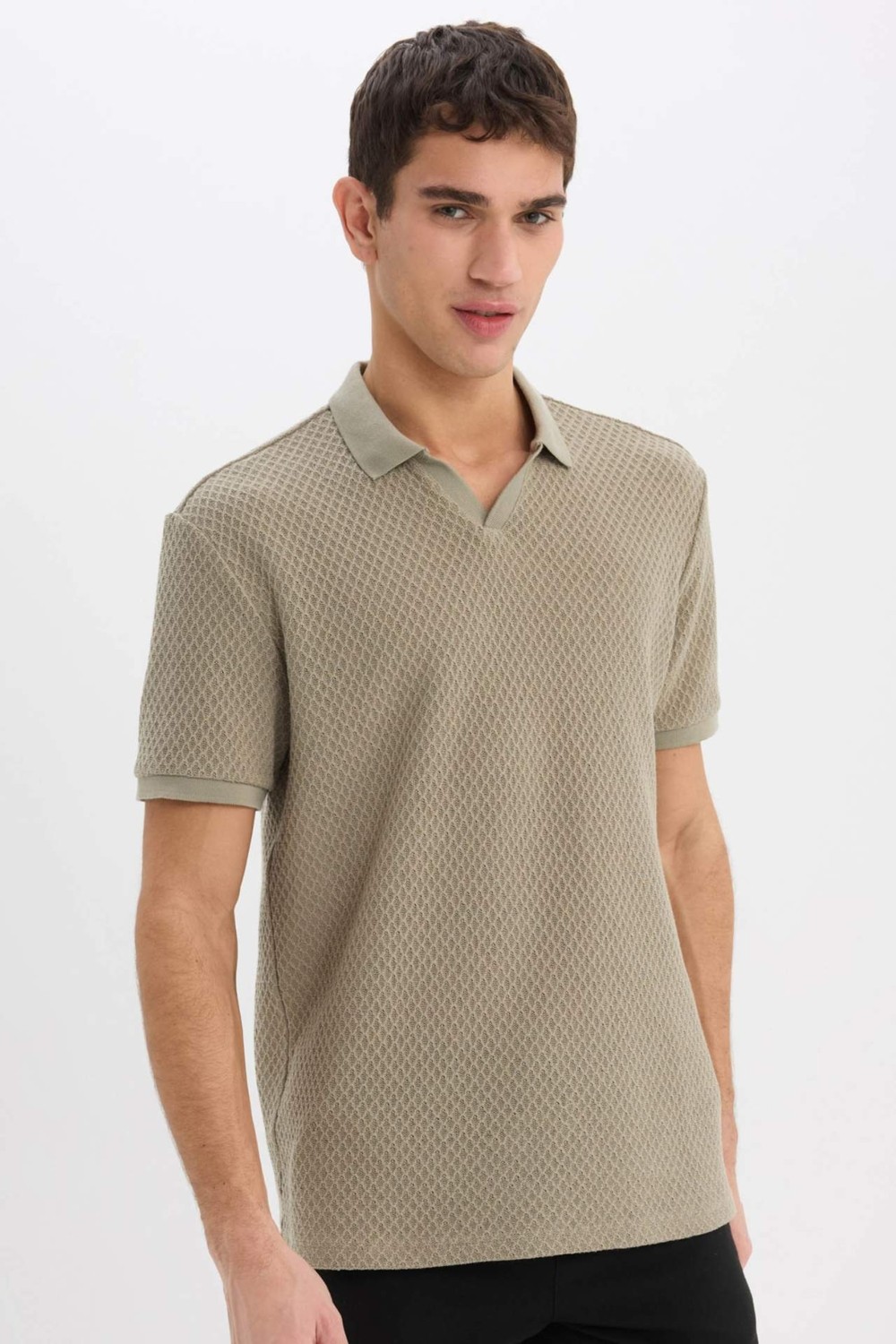 DeFacto Regular Fit Polo Yaka Kısa Kollu Tişört E1215AX25SM