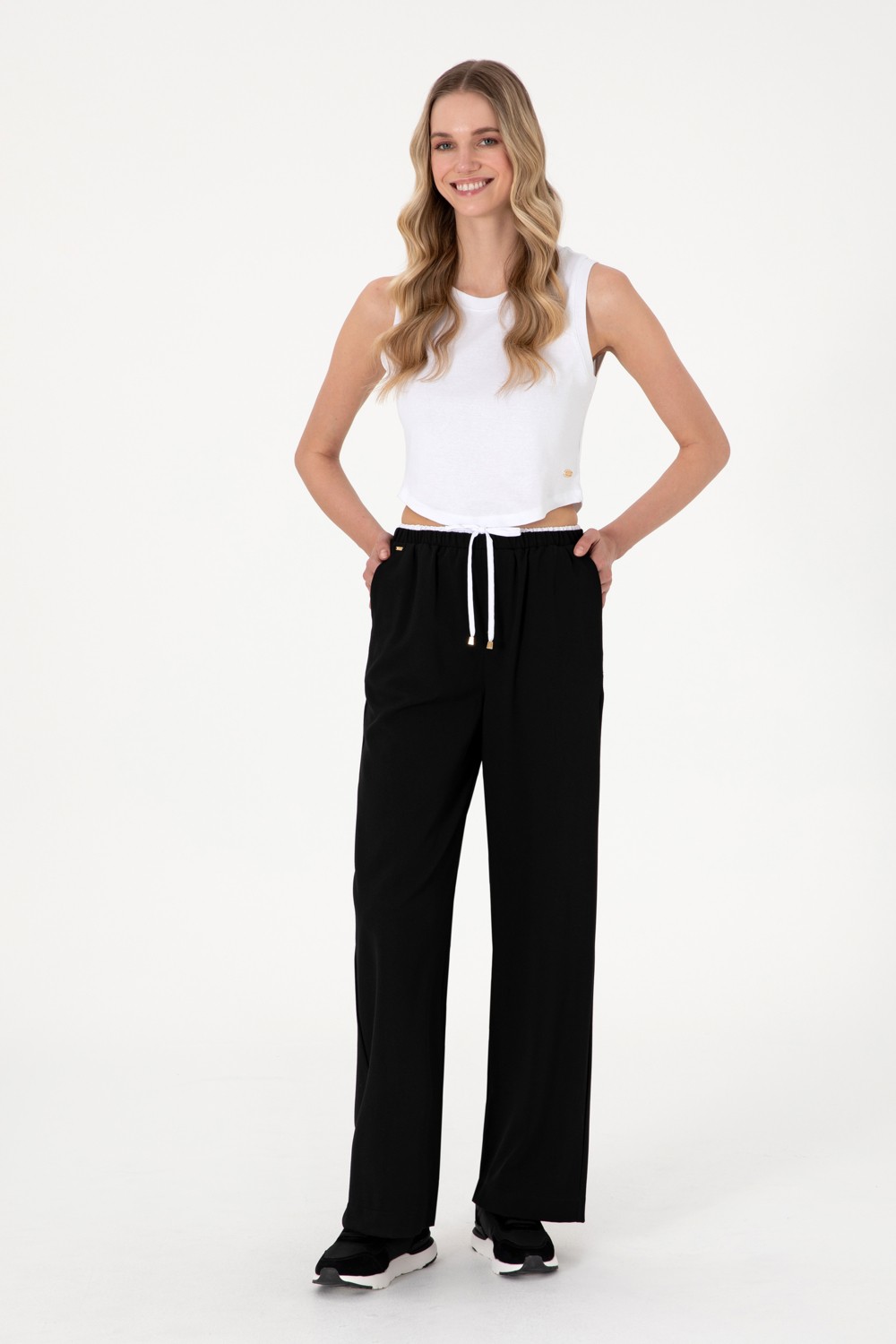 U.S. Polo Assn. Kadın Siyah Bel Detaylı Loose Fit Kanvas Pantolon 50309118-VR046 görsel 7
