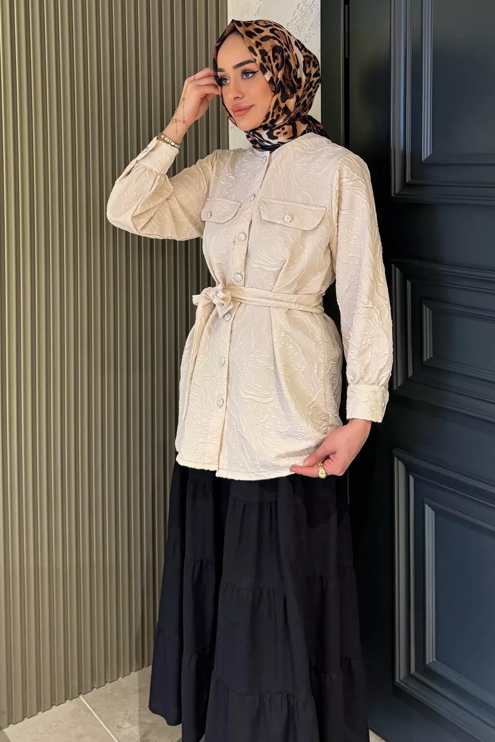 Julude Kadın Kabartma Desenli Kuşak Detaylı Tesettür Gömlek Tunik P-00016352 görsel 2