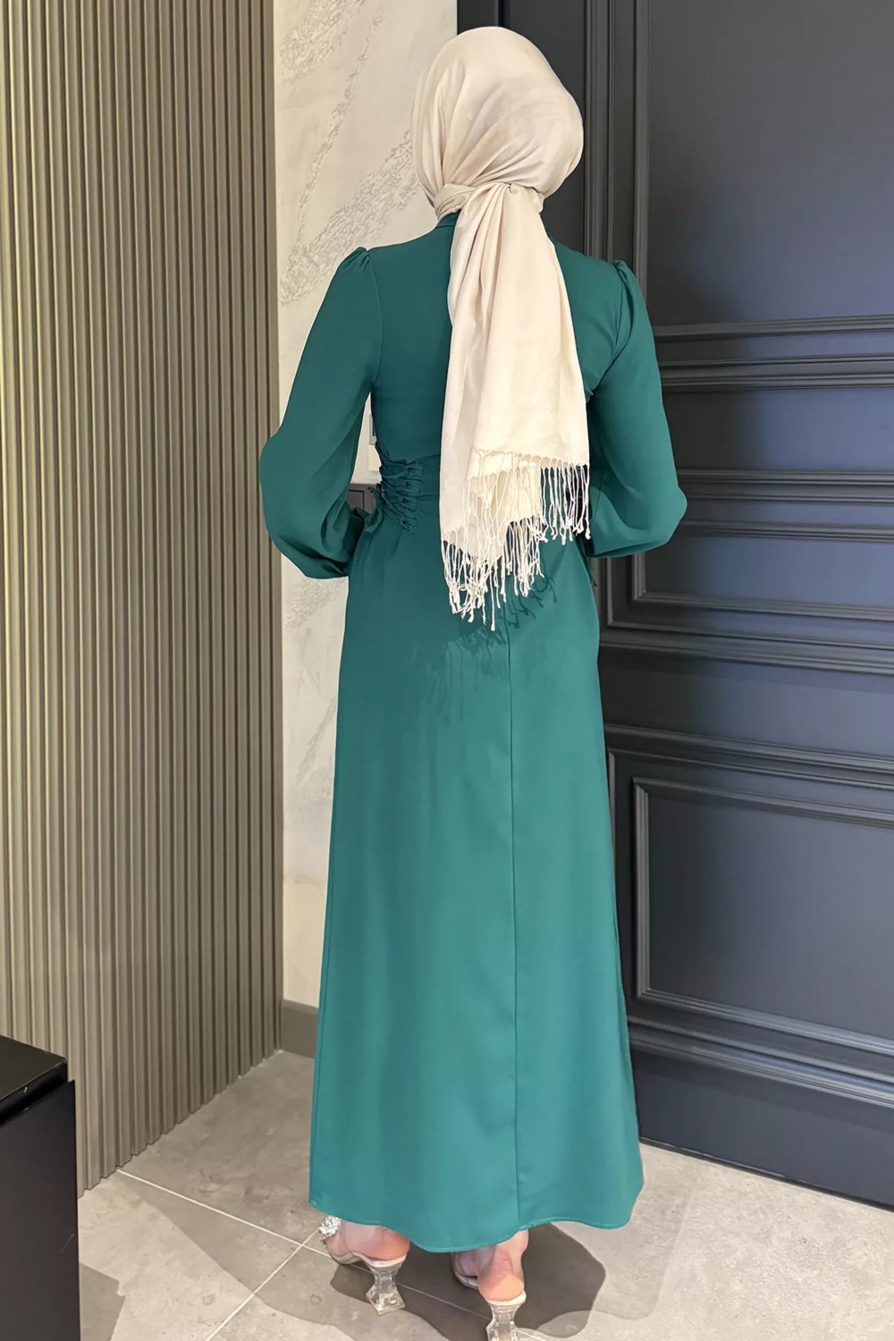 Julude Yan Bağlamalı Tesettür Elbise P-00016251 görsel 4