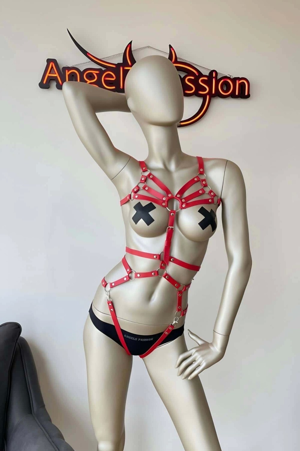 GiyimCity Vücudu Saran Kırmızı Deri Harness Fantazi Giyim