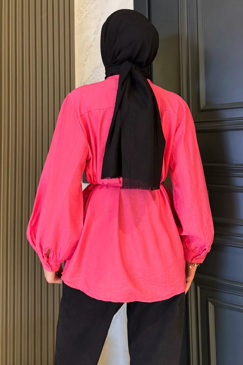 Julude Omuz Büzgülü ve Taşlı Tesettür Gömlek P-00017234 görsel 4
