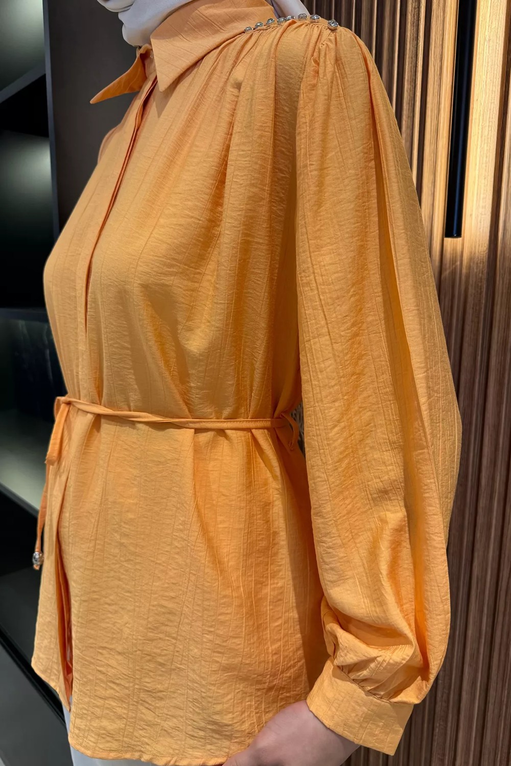 Julude Omuz Büzgülü ve Taşlı Tesettür Gömlek P-00017234 görsel 7