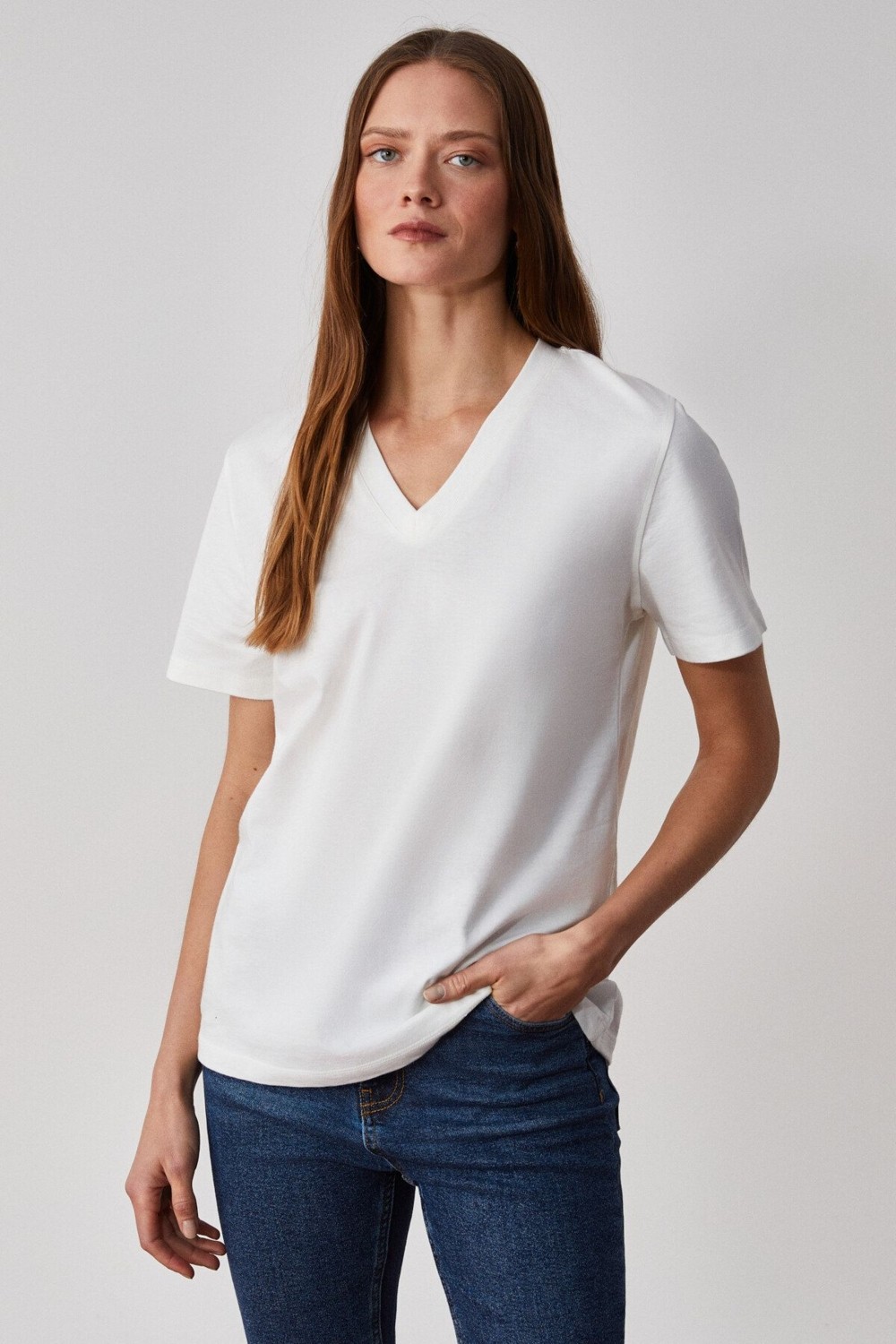 Grimelange Alıne Kadın %100 Organik Pamuk Derin V Yakalı Comfort Fit Siyah T-shirt