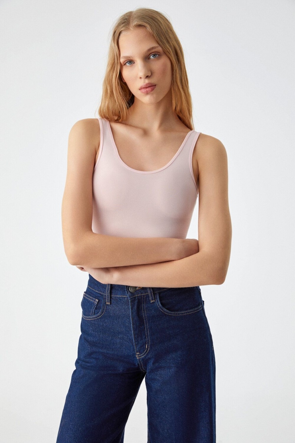 Grimelange Chıles Kadın Slim Fit Kırmızı Yuvarlak Yaka Kolsuz Atlet Modern Tasarım görsel 5